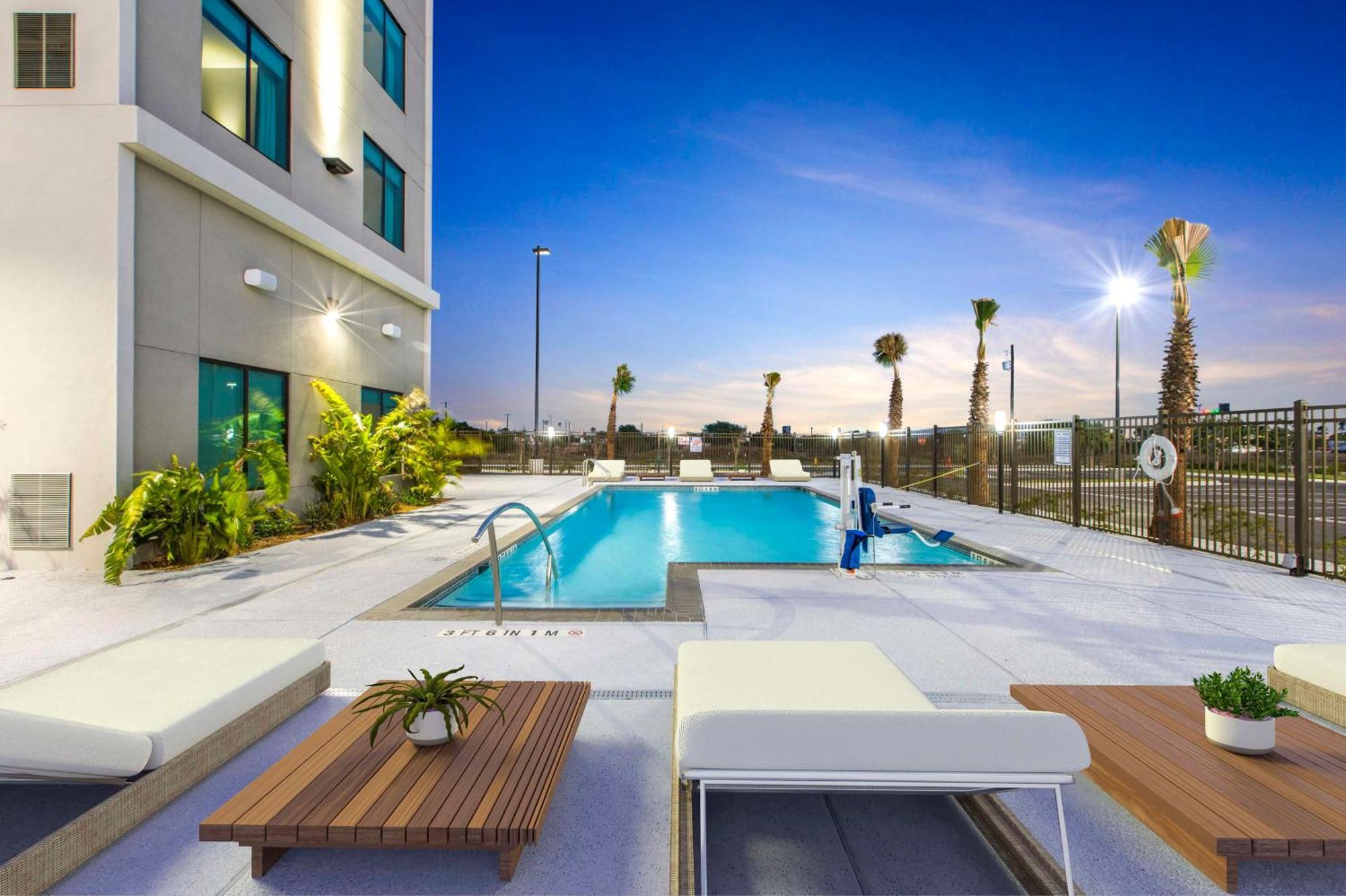 Hilton Garden Inn Harlingen Convention Center, Tx Bagian luar foto